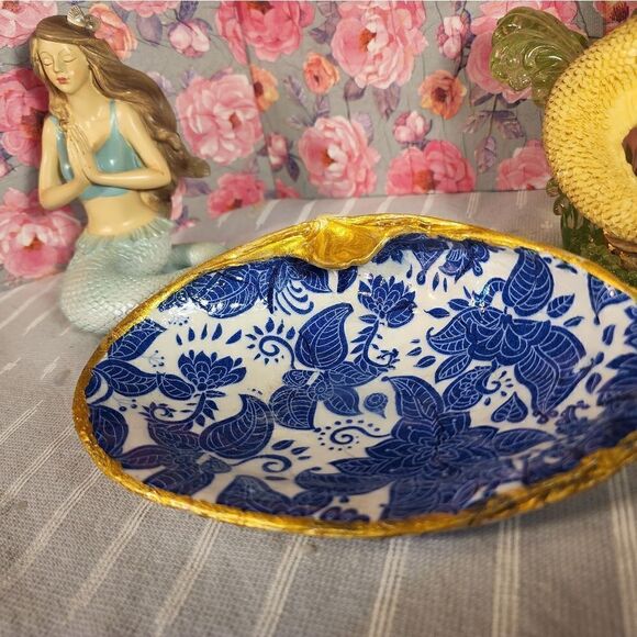 DECOUPAGE CLAM SHELL TRINKET DISH - Picture 3 of 7